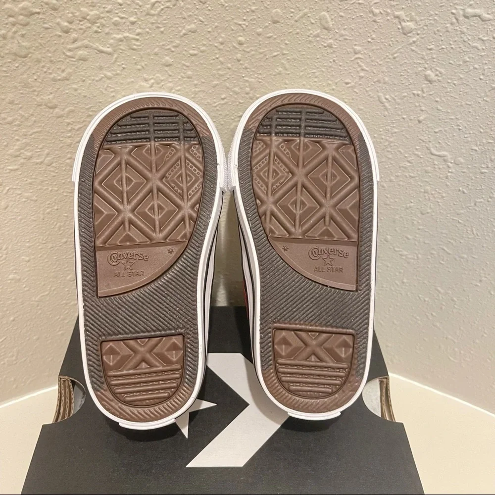 Converse All Star Infant Flames Sneakers Size 5,6 NIB